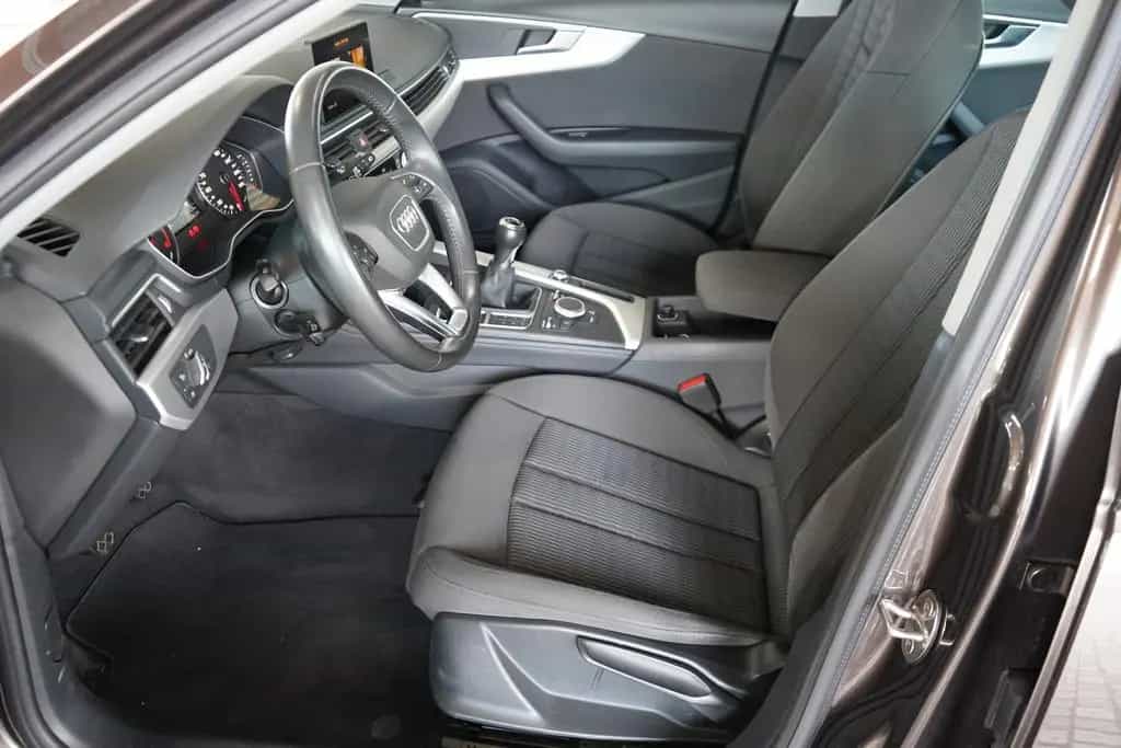Audi A4 Avant 1.4 TFSI Bi-Xenon Navi App-Connect PDC 05/2018-photo-30