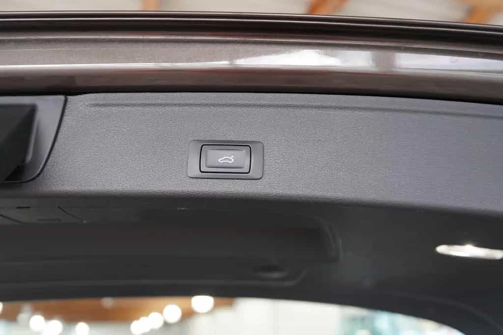 Audi A4 Avant 1.4 TFSI Bi-Xenon Navi App-Connect PDC 05/2018-photo-35
