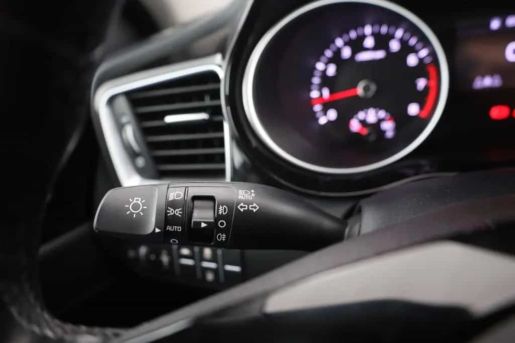 Kia Ceed SW 1.5 T-GDI LED Navi Sitzheizung AHK DAB 03/2022-photo-18