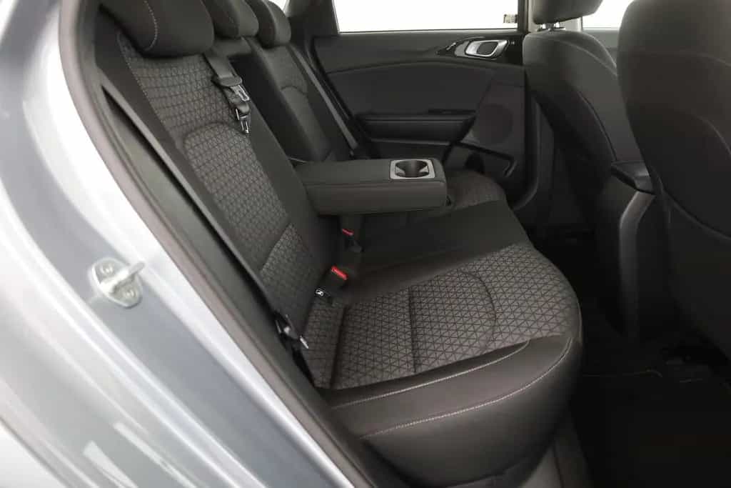 Kia Ceed SW 1.5 T-GDI LED Navi Sitzheizung AHK DAB 03/2022-photo-24