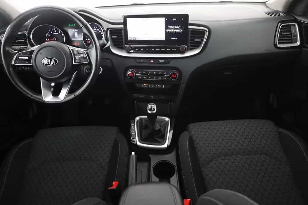 Kia Ceed SW 1.5 T-GDI LED Navi Sitzheizung AHK DAB 03/2022-photo-8