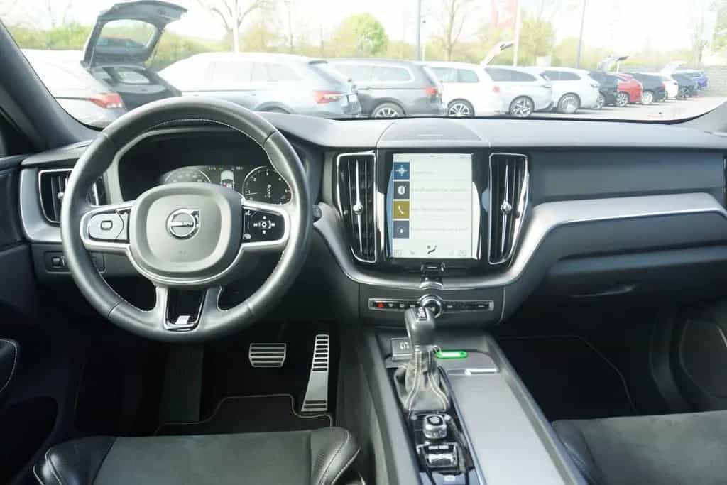 Volvo XC60 2.0 R Design AWD HarmanKardon ACC LED AHK 10/2019-photo-14