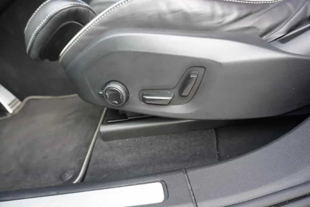 Volvo XC60 2.0 R Design AWD HarmanKardon ACC LED AHK 10/2019-photo-18