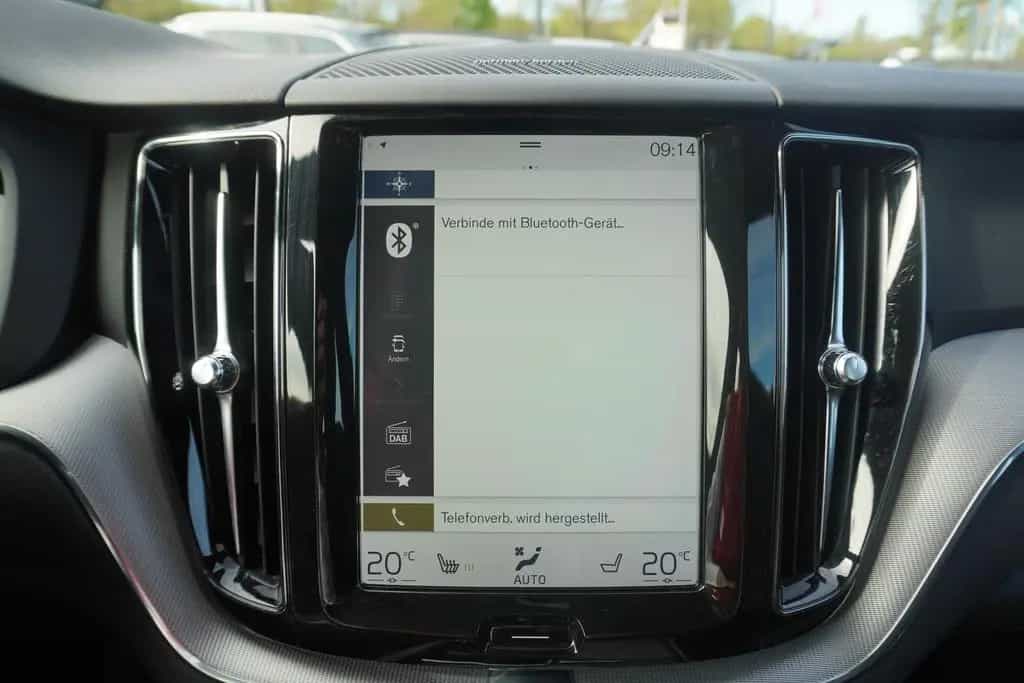 Volvo XC60 2.0 R Design AWD HarmanKardon ACC LED AHK 10/2019-photo-29