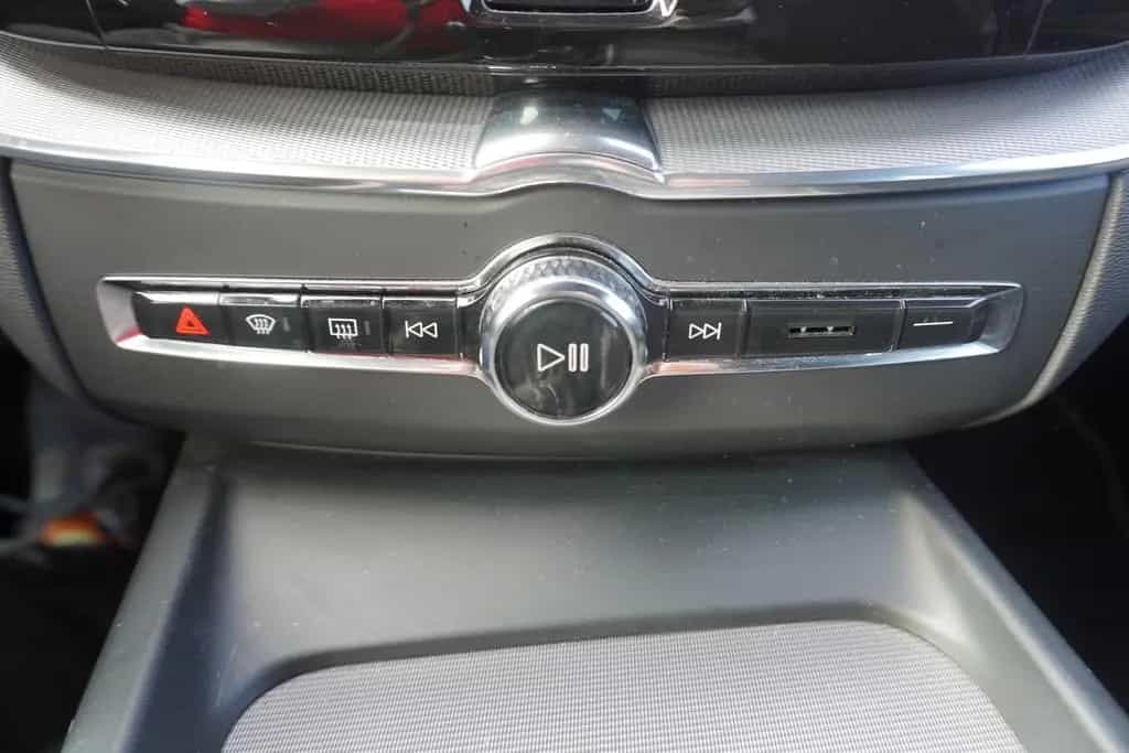 Volvo XC60 2.0 R Design AWD HarmanKardon ACC LED AHK 10/2019-photo-31