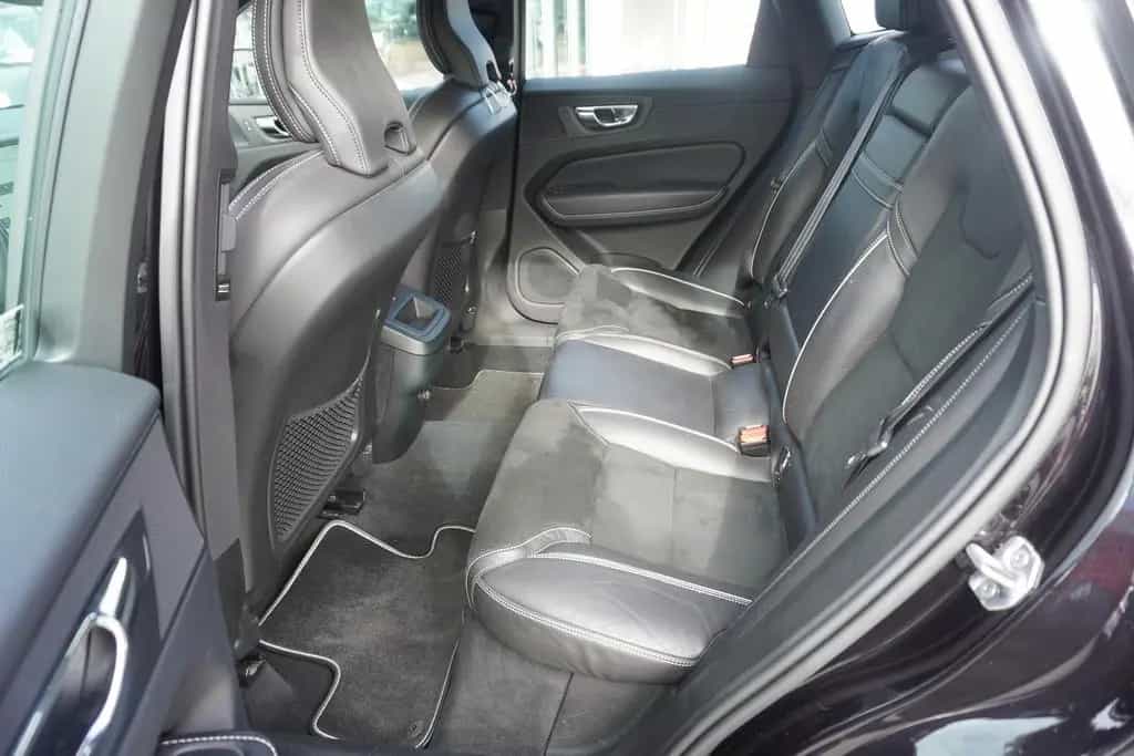 Volvo XC60 2.0 R Design AWD HarmanKardon ACC LED AHK 10/2019-photo-35