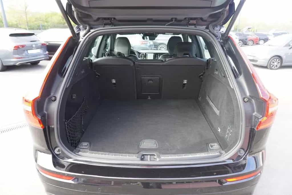 Volvo XC60 2.0 R Design AWD HarmanKardon ACC LED AHK 10/2019-photo-8
