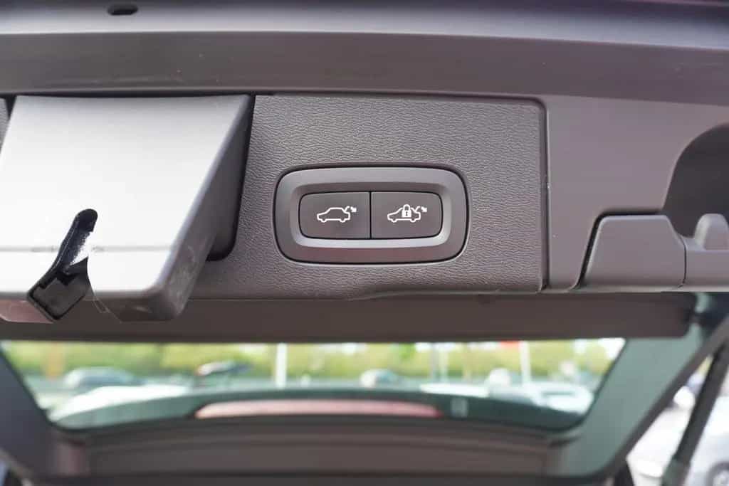 Volvo XC60 2.0 R Design AWD HarmanKardon ACC LED AHK 10/2019-photo-9