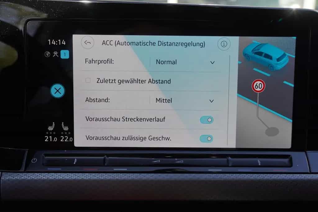 Volkswagen Golf VIII Variant 1.0 Active Navi Klimaaut. LED 03/2023-photo-15