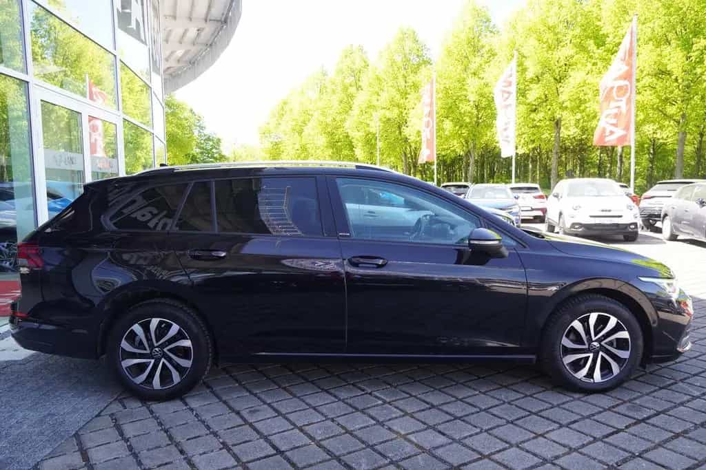 Volkswagen Golf VIII Variant 1.0 Active Navi Klimaaut. LED 03/2023-photo-3