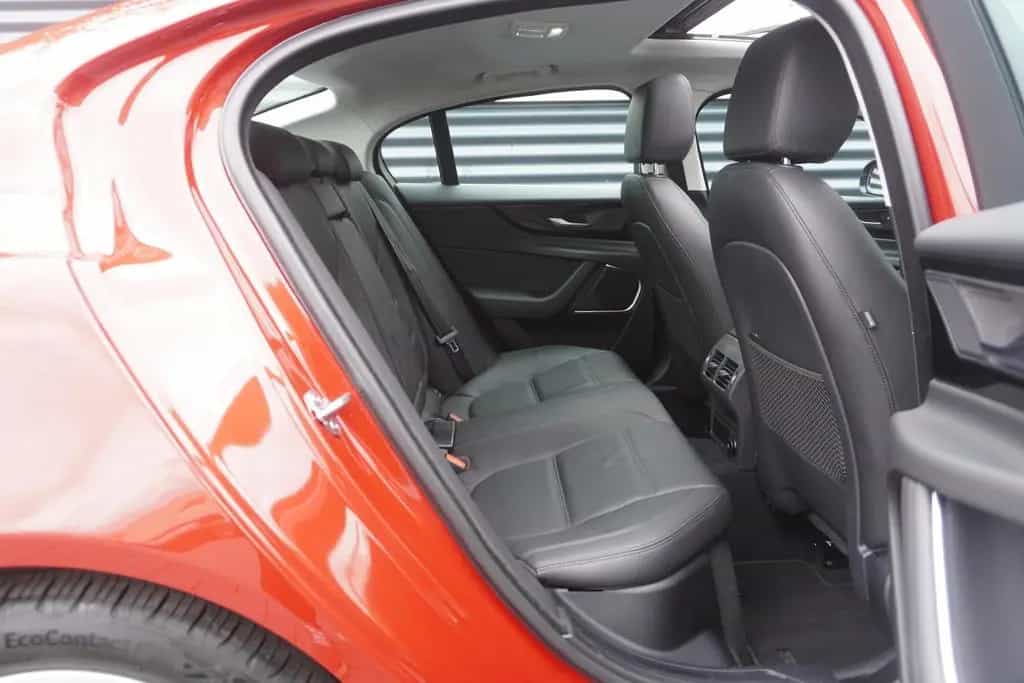 Jaguar XE S 2.0 AWD PANORAMA|KAMERA|APPLE|NAVI|ACC|LED 01/2020-photo-18