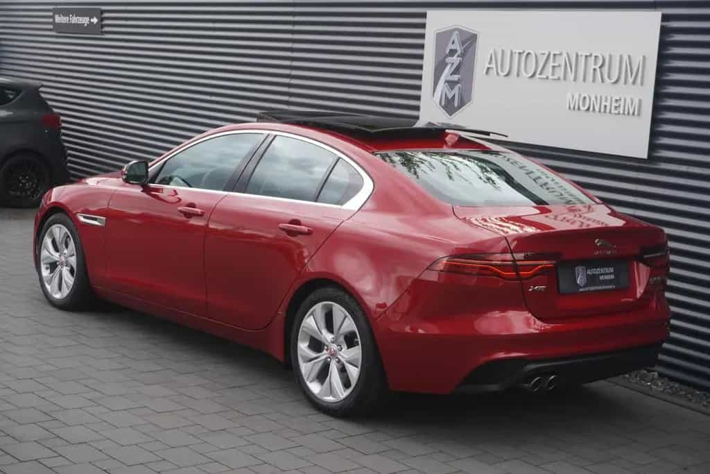 Jaguar XE S 2.0 AWD PANORAMA|KAMERA|APPLE|NAVI|ACC|LED 01/2020-photo-7