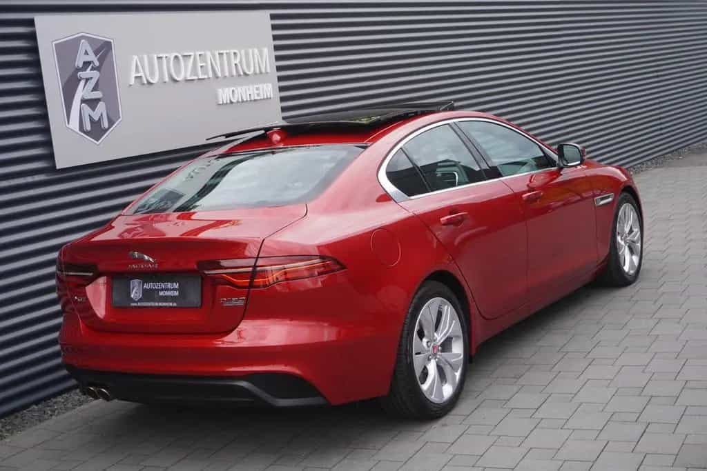 Jaguar XE S 2.0 AWD PANORAMA|KAMERA|APPLE|NAVI|ACC|LED 01/2020-photo-8