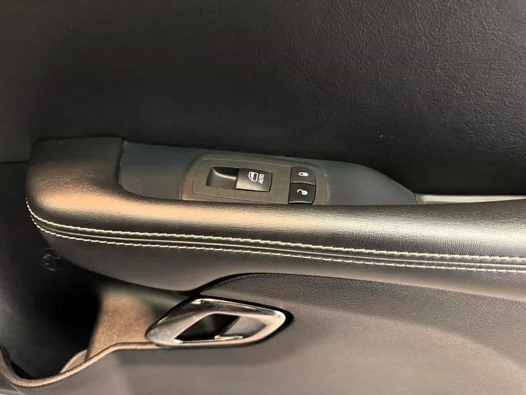 Dodge Challenger 6.2 SRT Hellcat / Keyless / SHZ / SBL 07/2022-photo-26
