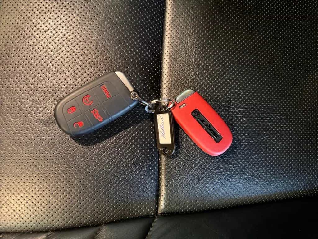 Dodge Challenger 6.2 SRT Hellcat / Keyless / SHZ / SBL 07/2022-photo-28