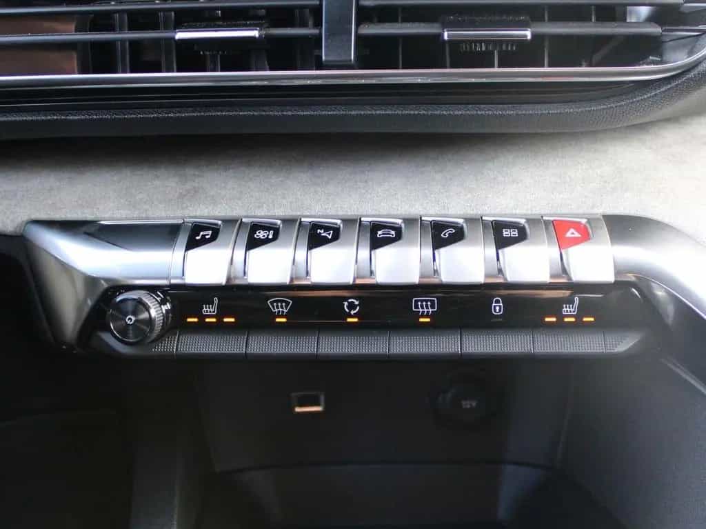 Peugeot 3008 GT Puretech ALC./SHZ/NAV/SPUR/NACHT/LED/ACC 11/2023-photo-22
