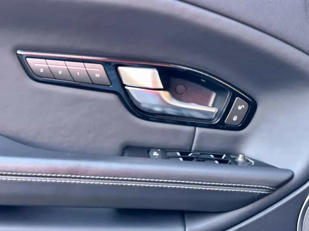Land Rover Range Rover Evoque 2.0 Cabriolet HSE Dynamic Top Austattung 09/2018-photo-9