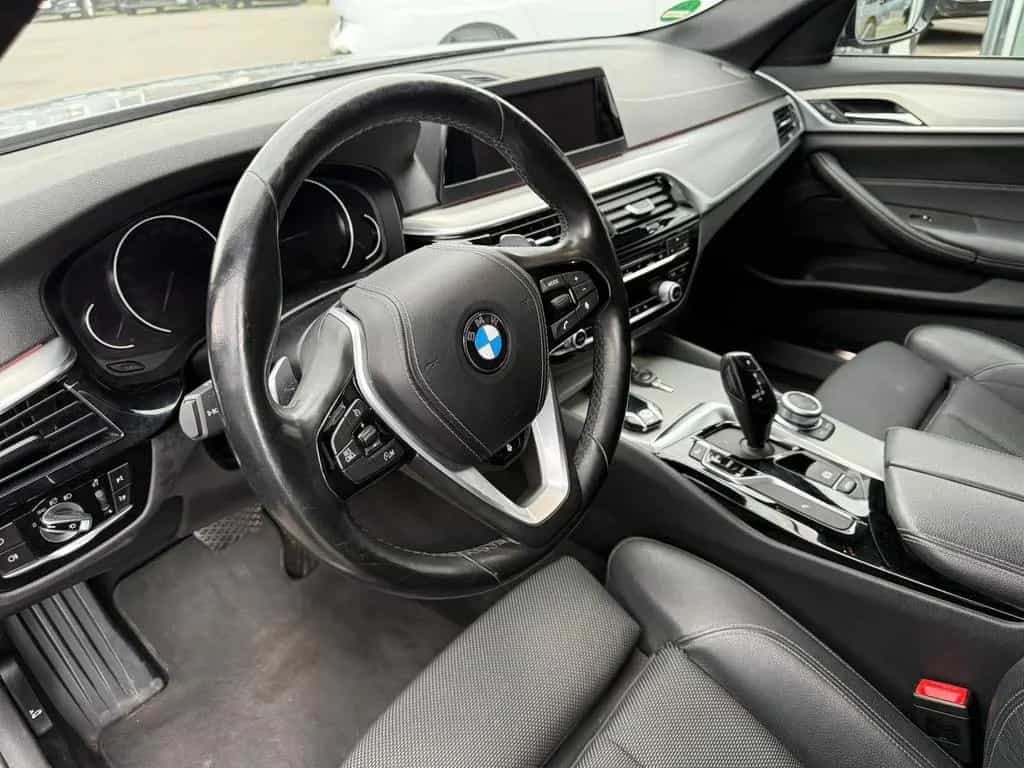 BMW 520 d xDrive Sport Line Automatik*Teilleder*Pano 11/2018-photo-16