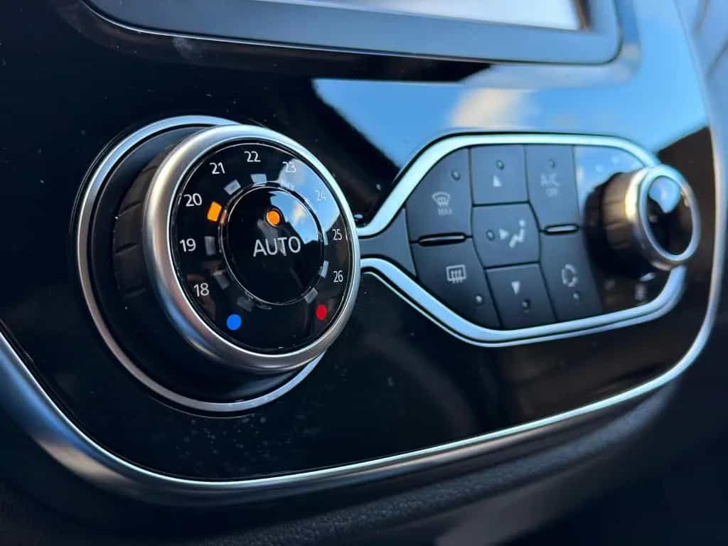 Renault Captur Intens |LED|KeyGo|Navi|Kamera|Automatik 02/2019-photo-25