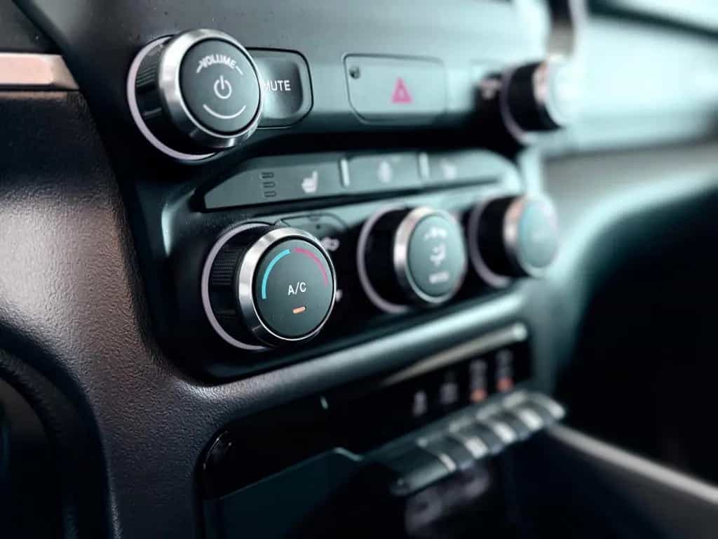 Dodge RAM /BIG HORN/V8/HEMI 01/2020-photo-14