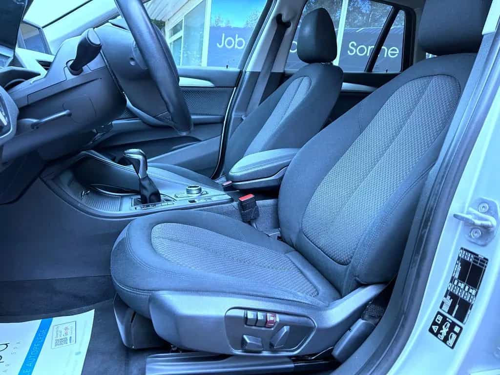 BMW X1 xDrive 20 i Aut. Navi LED Klima Pdc Tüv NEU 10/2016-photo-13