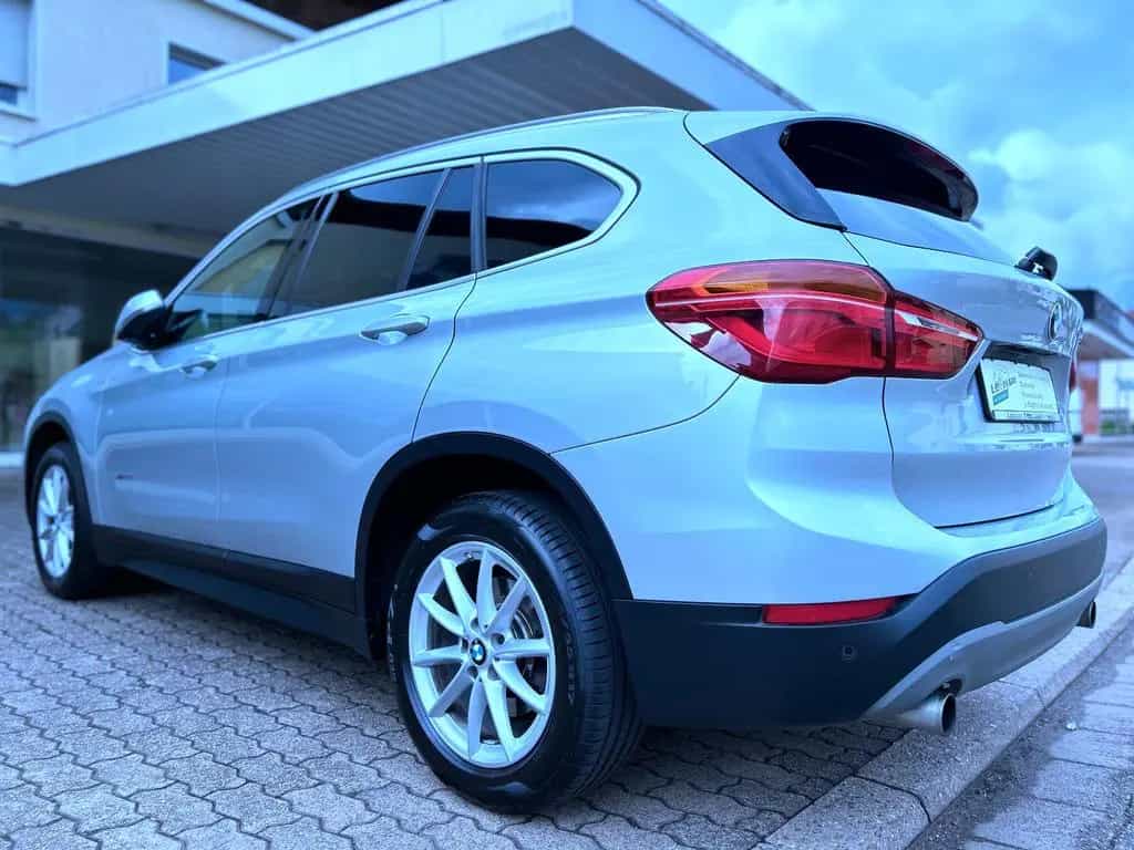 BMW X1 xDrive 20 i Aut. Navi LED Klima Pdc Tüv NEU 10/2016-photo-6