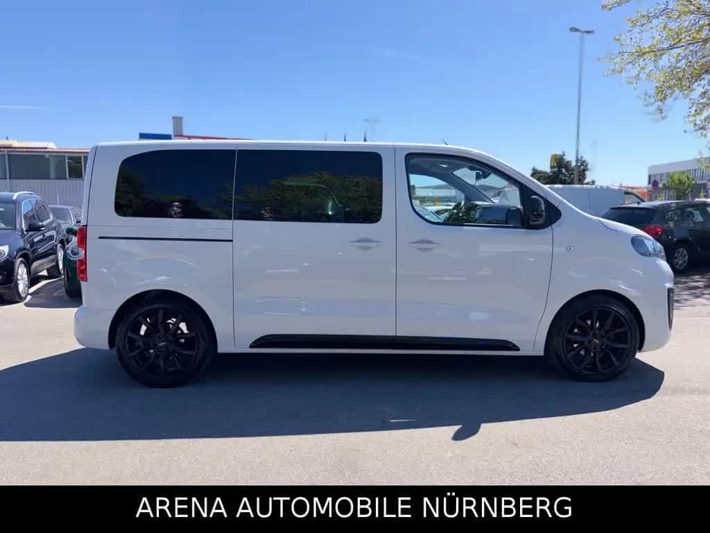 Opel Zafira Life Tourer M 2.0 CDTI Fast Voll*Leder 07/2023-photo-4