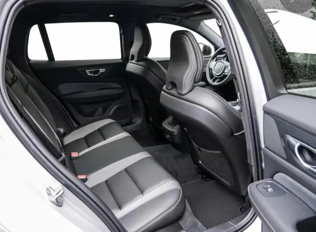 Volvo V60 B4 D Auto Plus Dark 12/2024-photo-8