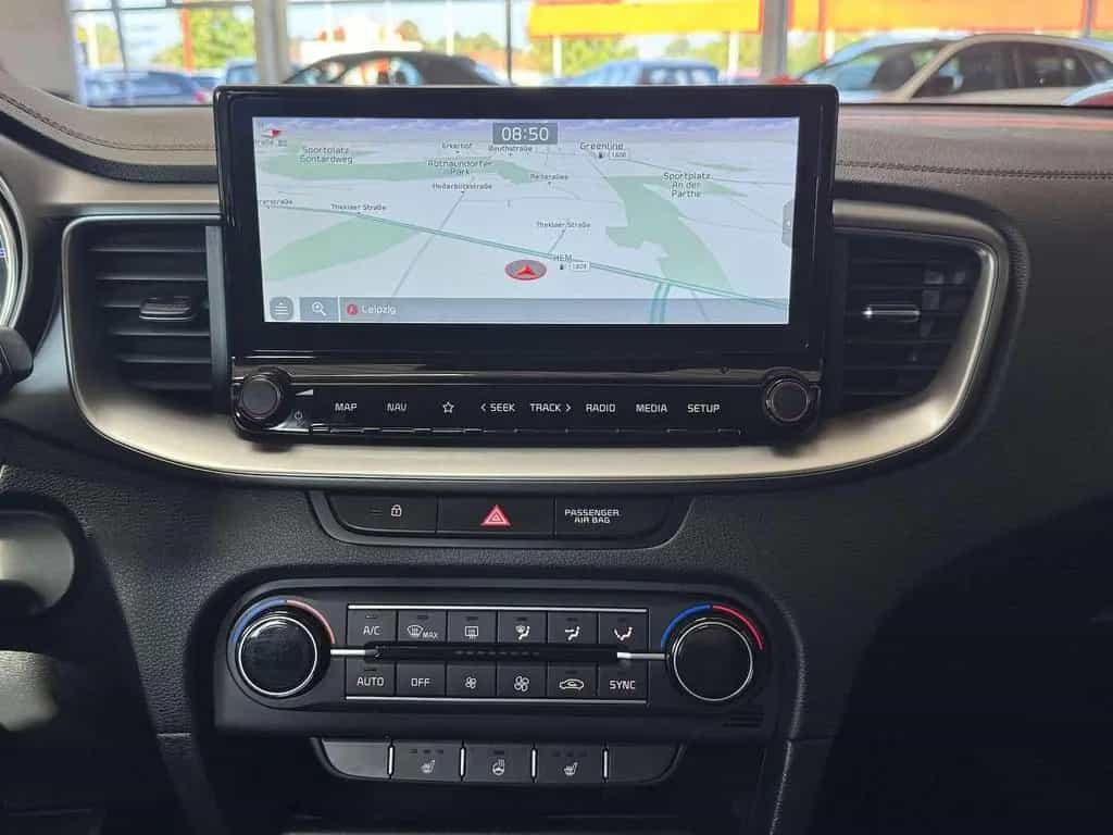 Kia cee´d Autom. /LED/Navi/Spur/Cam/Ahk 04/2021-photo-17
