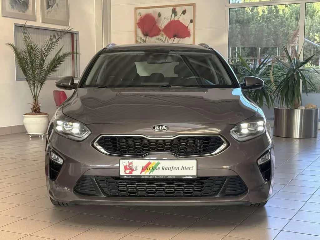 Kia cee´d Autom. /LED/Navi/Spur/Cam/Ahk 04/2021-photo-2