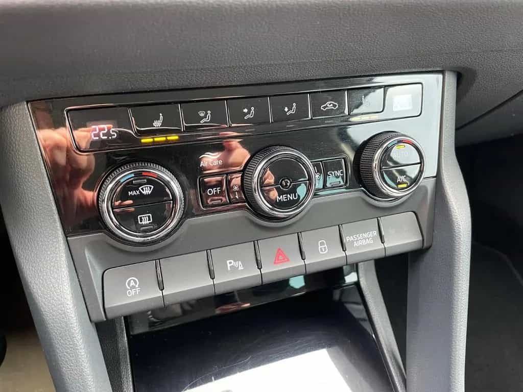 Skoda Karoq 1.5 TSI ACT DSG STYLE *LED NAVI ACC* 07/2020-photo-15