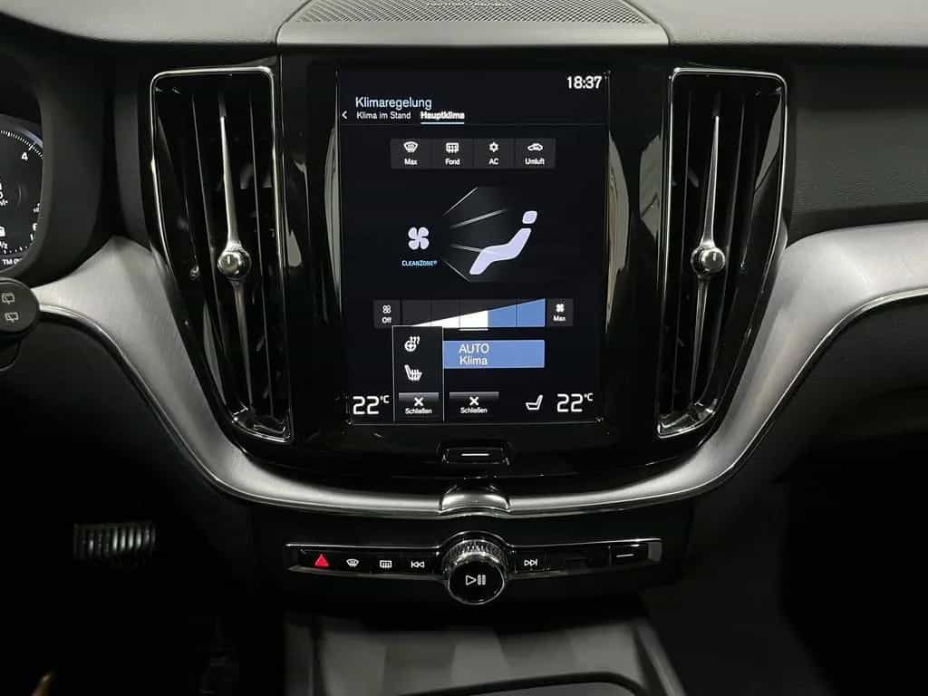 Volvo XC60 Momentum ProKamera/AHK/LED/Harman-Kardon 01/2021-photo-12