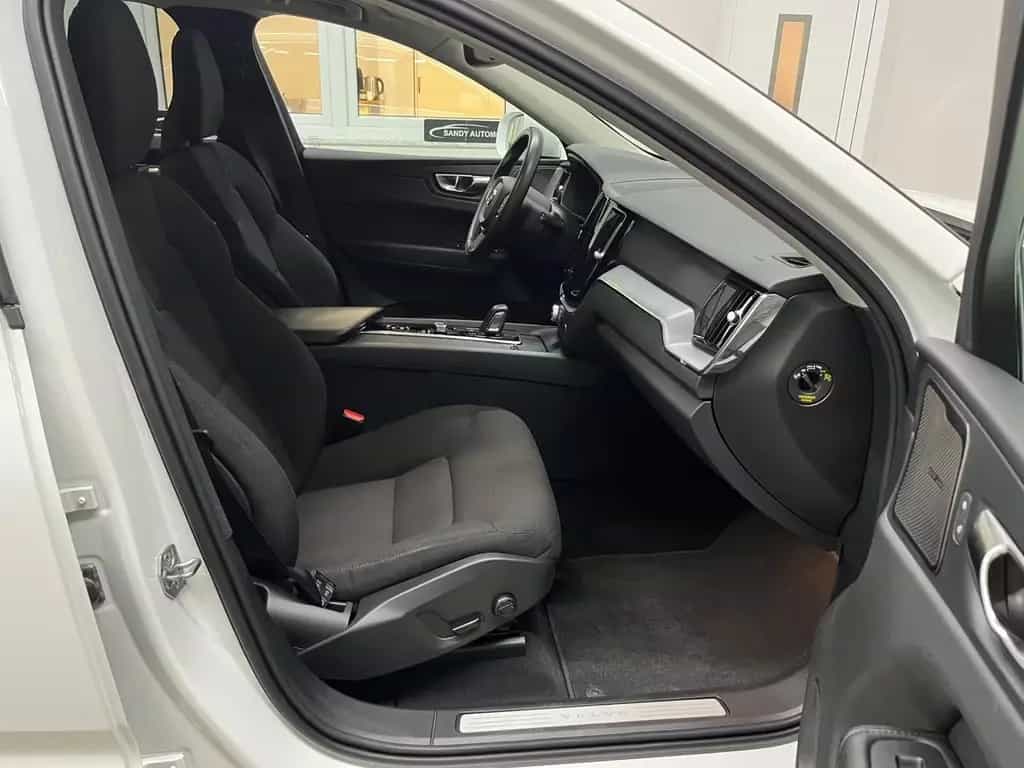 Volvo XC60 Momentum ProKamera/AHK/LED/Harman-Kardon 01/2021-photo-6