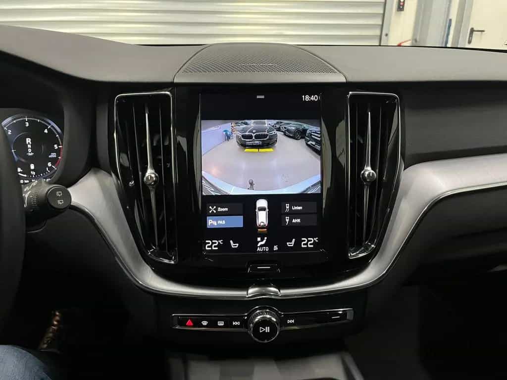 Volvo XC60 Momentum ProKamera/AHK/LED/Harman-Kardon 01/2021-photo-9