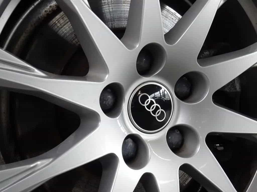 Audi A4 40 2.0 TDI*DIGI*ACC*CAM*KEY*SHA*TWA*FLA* 06/2022-photo-12