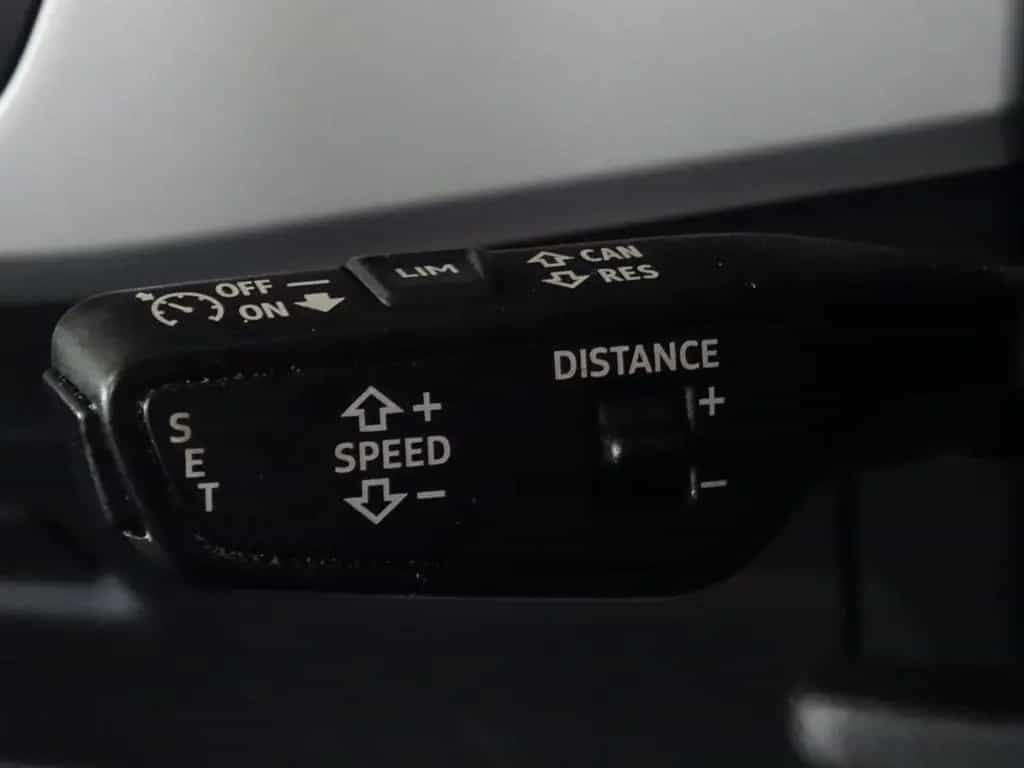 Audi A4 40 2.0 TDI*DIGI*ACC*CAM*KEY*SHA*TWA*FLA* 06/2022-photo-14
