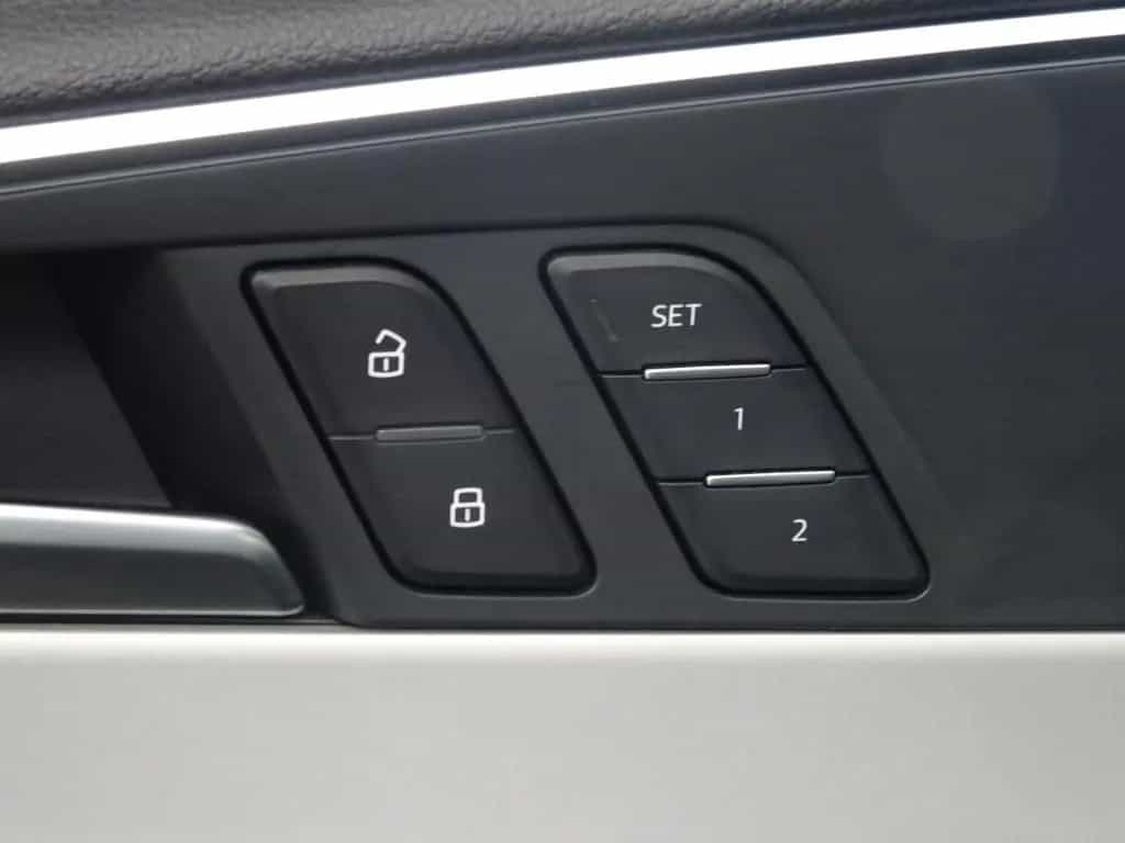 Audi A4 40 2.0 TDI*DIGI*ACC*CAM*KEY*SHA*TWA*FLA* 06/2022-photo-15