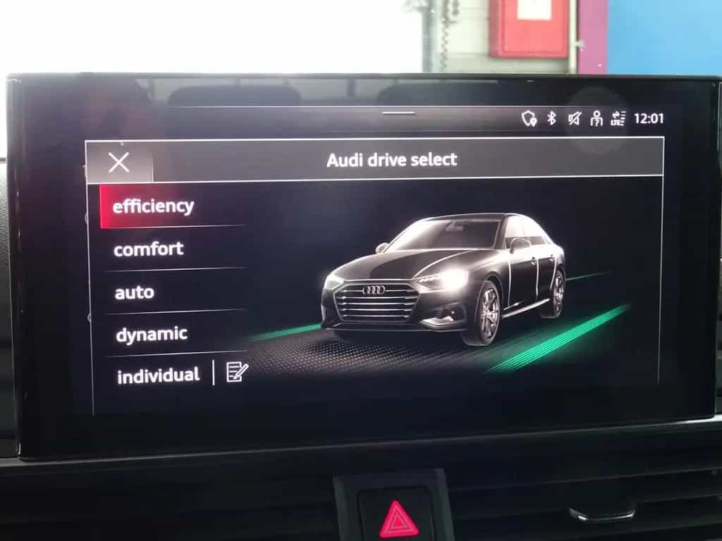 Audi A4 40 2.0 TDI*DIGI*ACC*CAM*KEY*SHA*TWA*FLA* 06/2022-photo-18