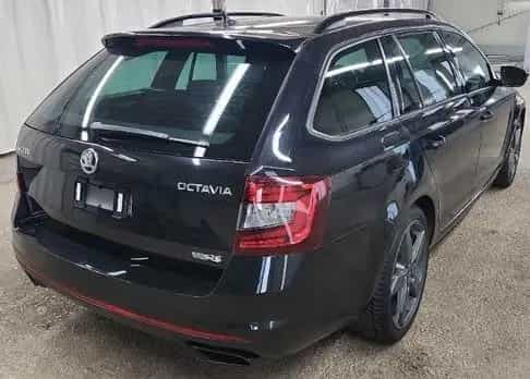 Skoda Octavia Combi RS*Black Paket*AHK*Standheizung* 04/2018-photo-2