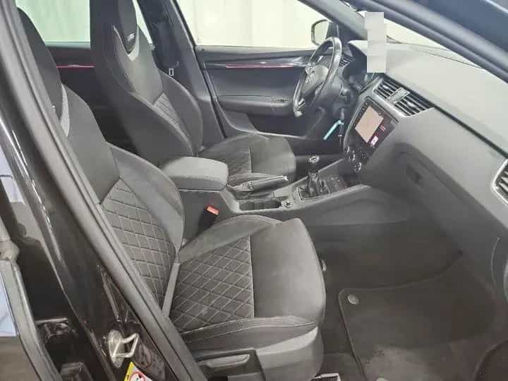 Skoda Octavia Combi RS*Black Paket*AHK*Standheizung* 04/2018-photo-4