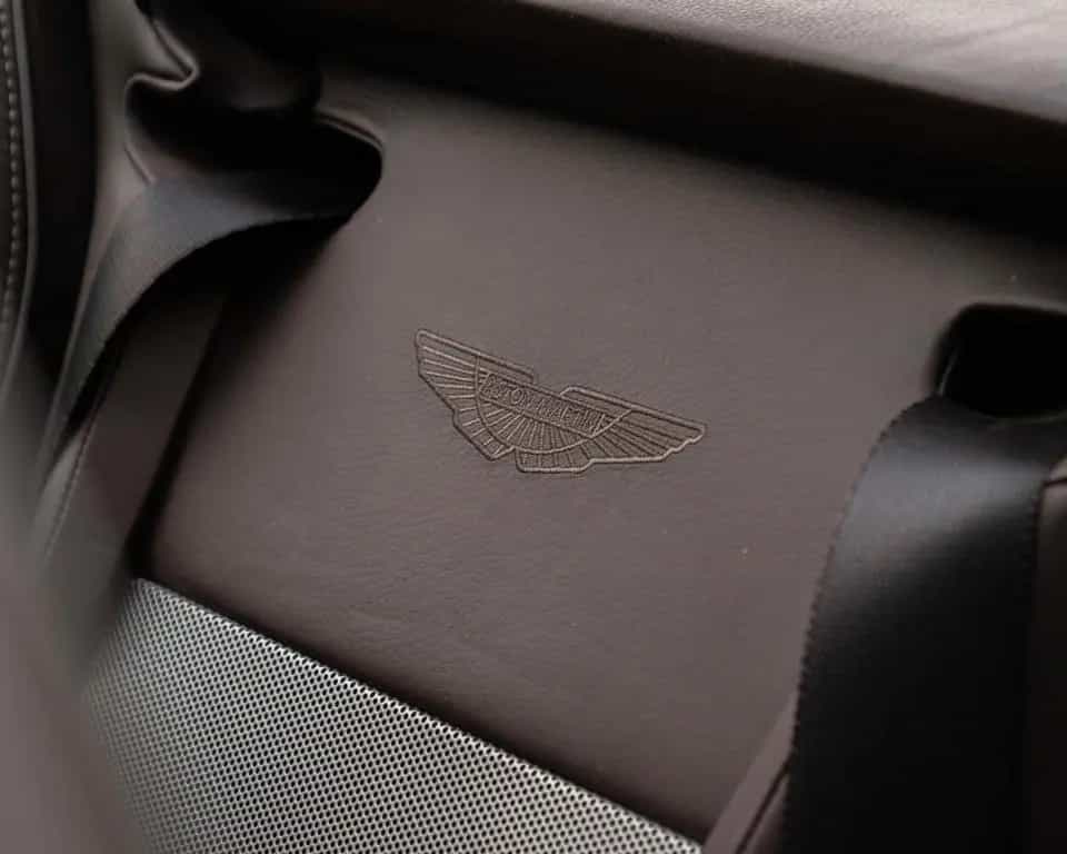 Aston Martin DB9 6.0 Volante 08/2015-photo-11