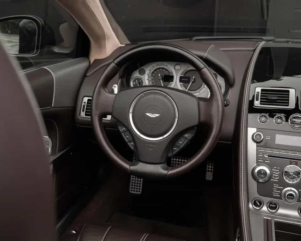 Aston Martin DB9 6.0 Volante 08/2015-photo-13
