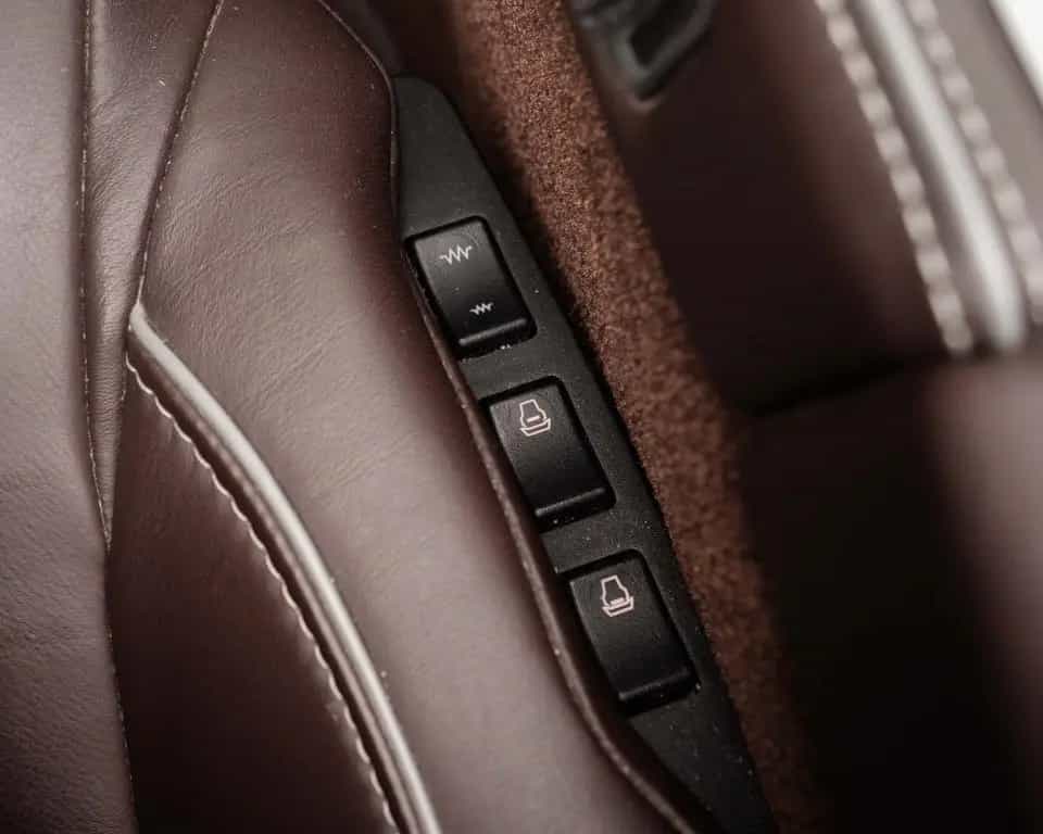 Aston Martin DB9 6.0 Volante 08/2015-photo-8