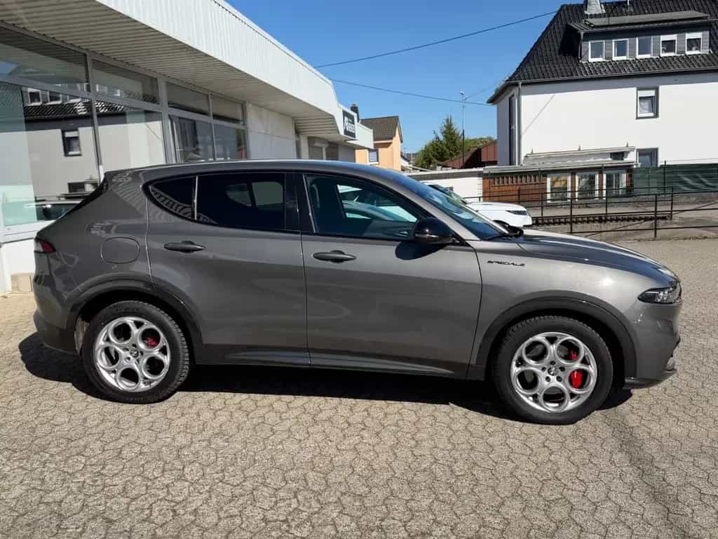 Alfa Romeo Tonale Edizione Speciale/DNA/ACC/APPLE-CAR 07/2022-photo-4