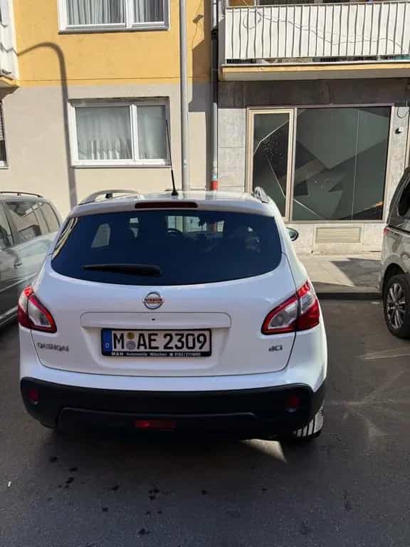 Nissan Qashqai 2.0 dCi DPF ALL-MODE 4x4 Acenta Auto... 06/2012-photo-1