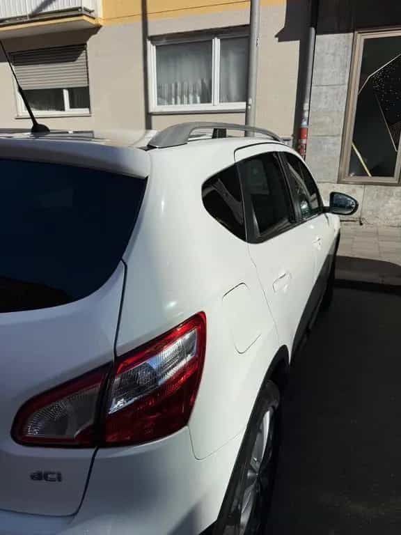 Nissan Qashqai 2.0 dCi DPF ALL-MODE 4x4 Acenta Auto... 06/2012-photo-3