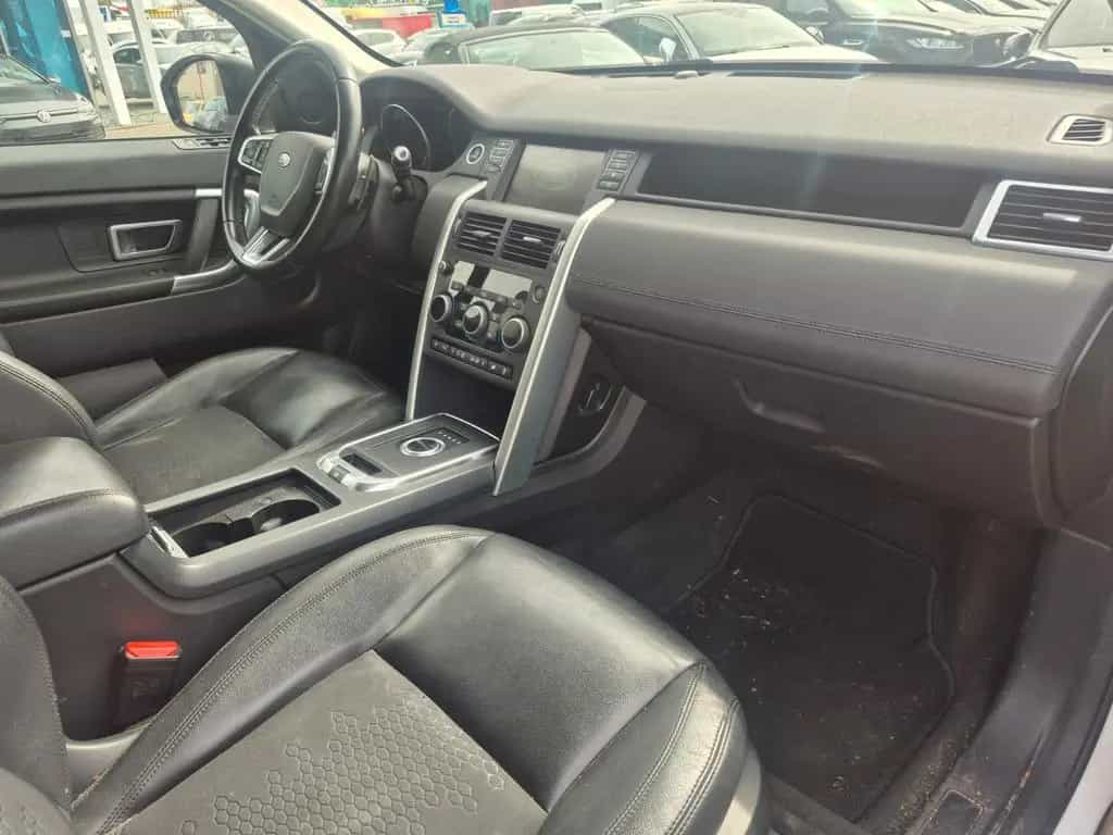 Land Rover Discovery Sport SE AWD Leder Navi Kamera Pano 07/2016-photo-6