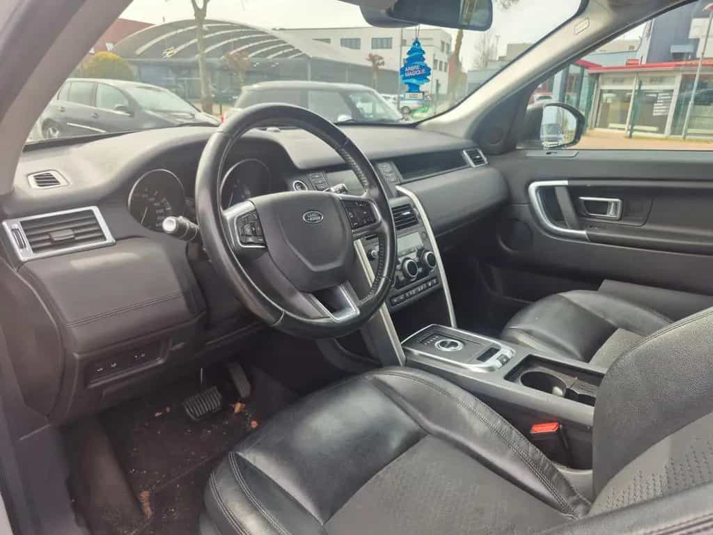 Land Rover Discovery Sport SE AWD Leder Navi Kamera Pano 07/2016-photo-7