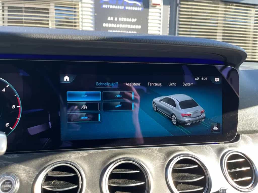 Mercedes-Benz E-Class 220 d Avatgarde*LED*PANO*WIDESCREEN*360° 07/2021-photo-18