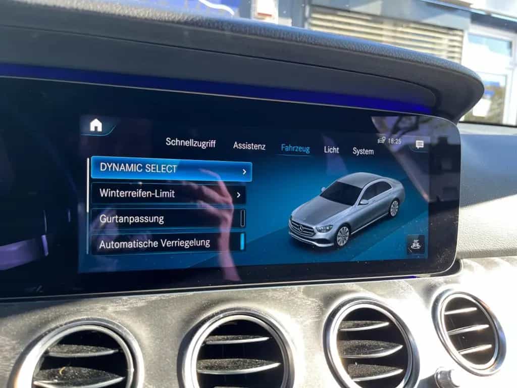 Mercedes-Benz E-Class 220 d Avatgarde*LED*PANO*WIDESCREEN*360° 07/2021-photo-22